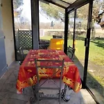 Confort Et Ecrin De Verdure ! Nyaraló