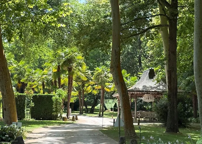 Confort Et écrin De Verdure ! * Eugenie-les-Bains